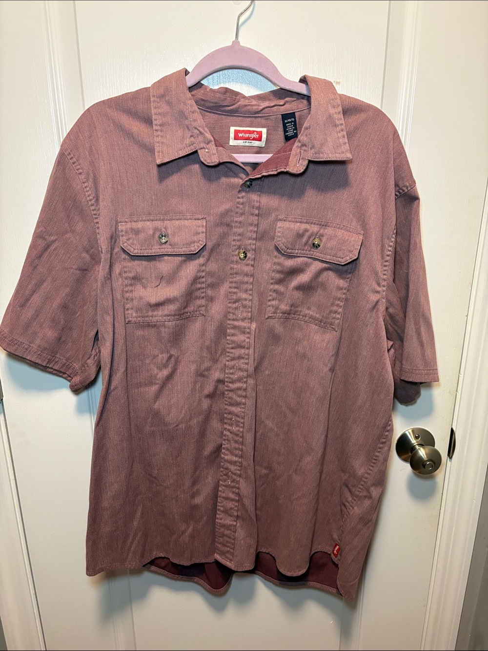 Wrangler Short Sleeve Button-Up Shirt in Dusty Rose